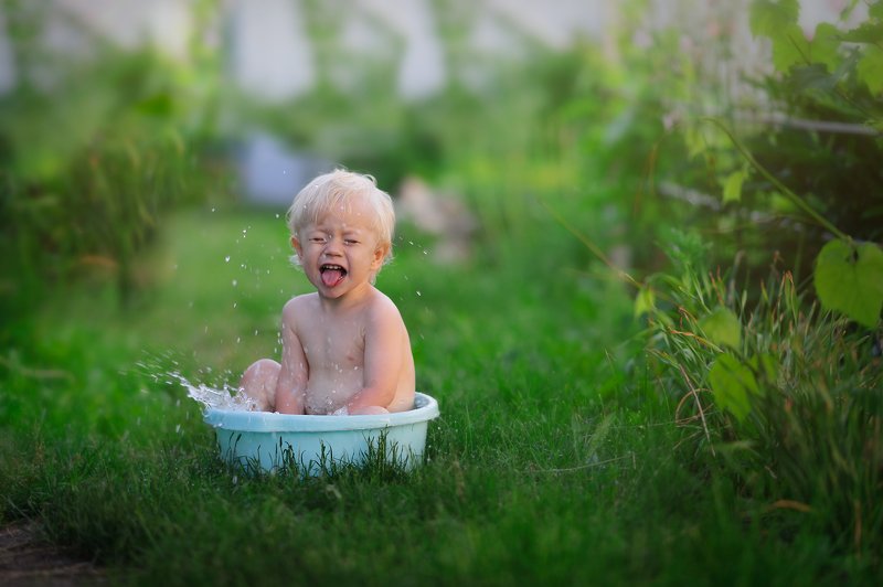 ребенок.детский портрет.дети.вода,дестство,детское фото clear happinessphoto preview