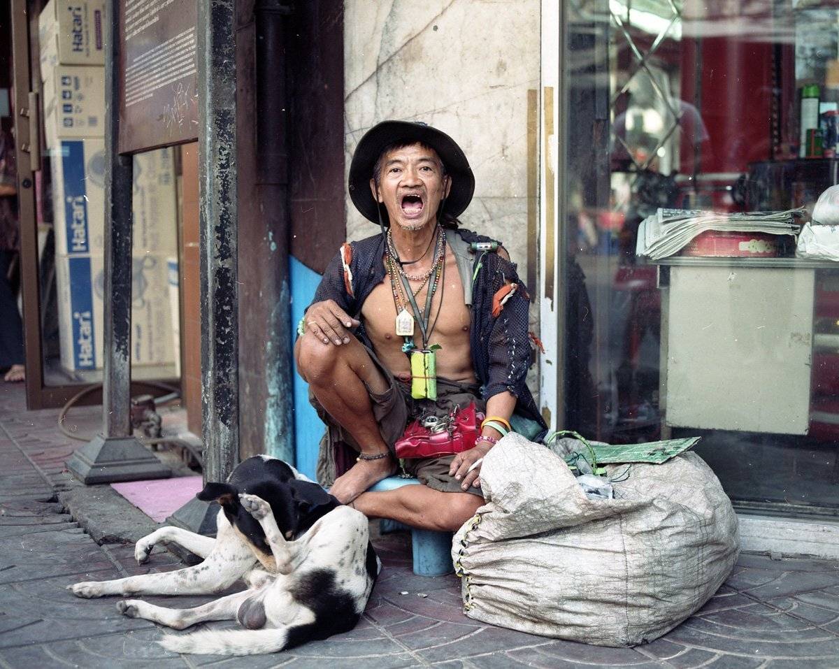 "У нас тут своя атмосфера".. Автор: Степан Каморный , Степан Каморный