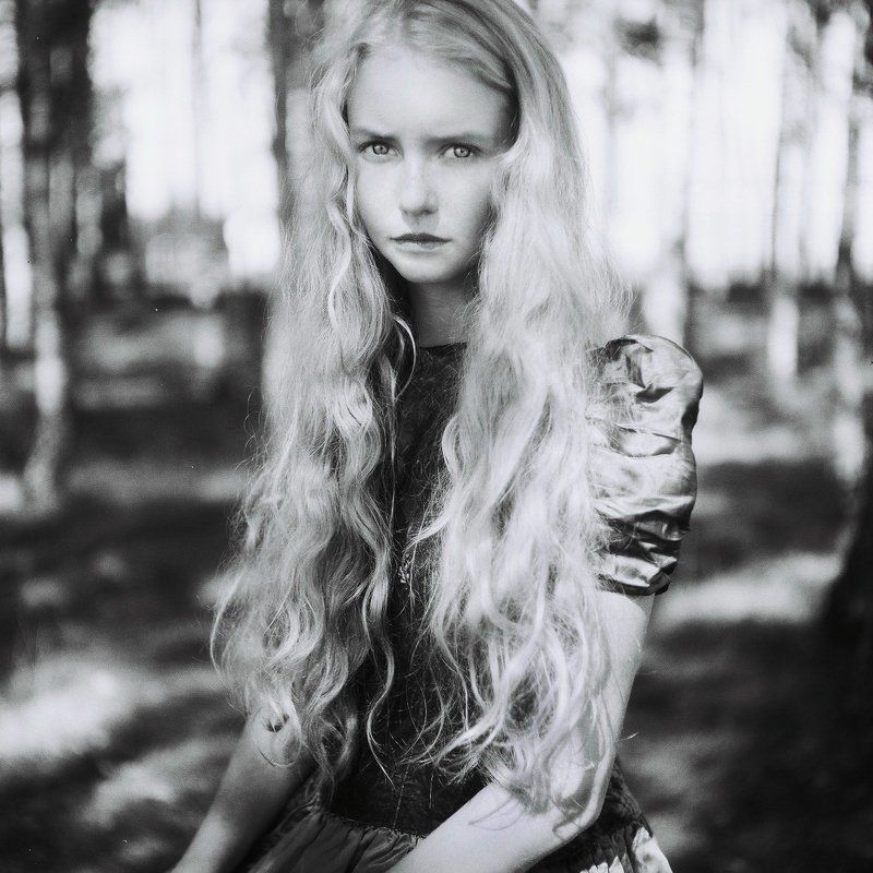 b&w, 6x6, portrait *photo preview