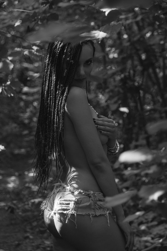 girl portrait bw Jeannephoto preview