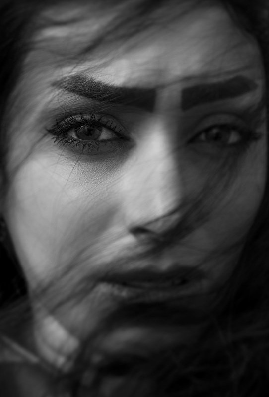 Her eyesphoto preview