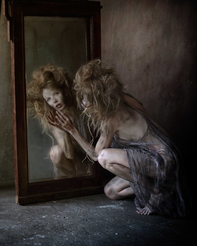 Страннаяphoto preview