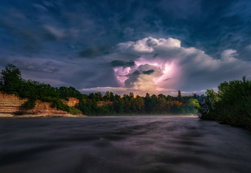 гроза, молня, облако, река белая, Облако генерирующее молнииphoto preview