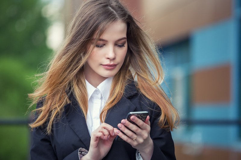 Бизнес с очаровательным лицом.photo preview