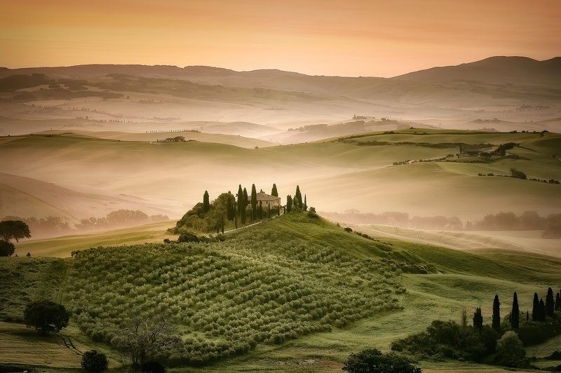 Misty Belvedere (Tuscany)photo preview