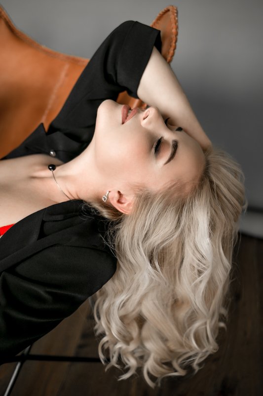 портрет, женский портрет, крупный план, студийный портрет Алёнаphoto preview