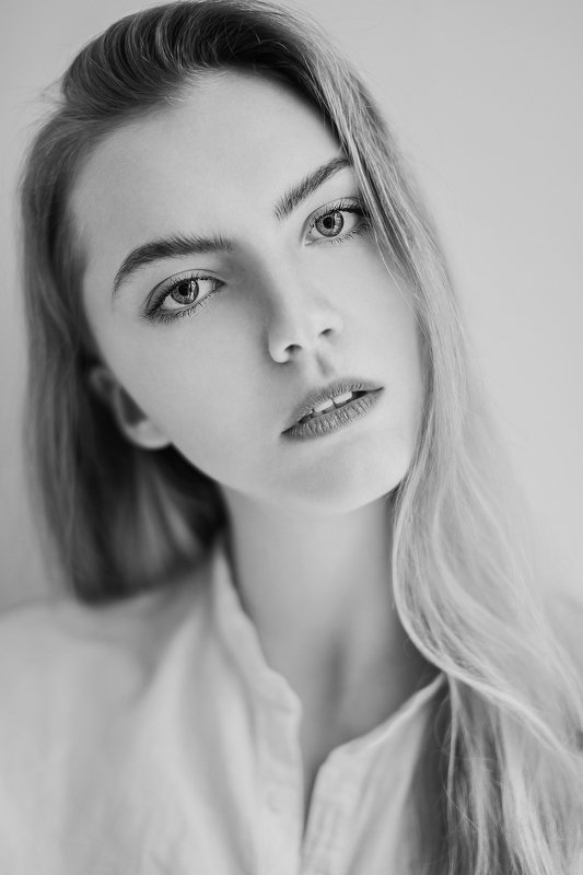 портрет, эмоции, взгляд, красивая, робко, нежно Аннаphoto preview