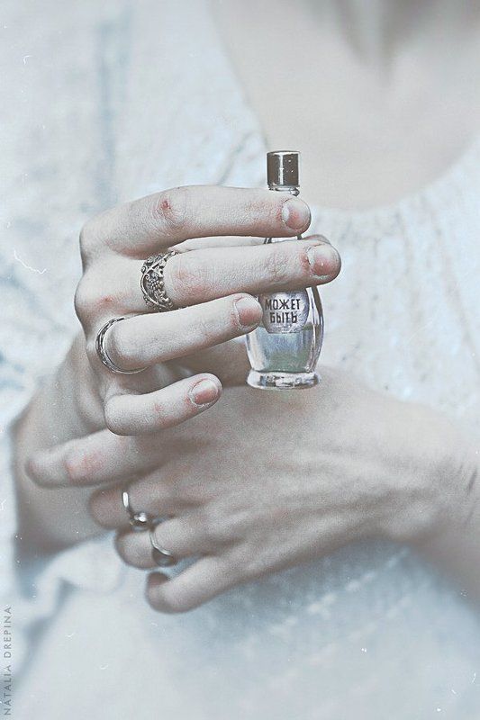 руки, белый, яд, флакон, хрупкий, бледный Может бытьphoto preview