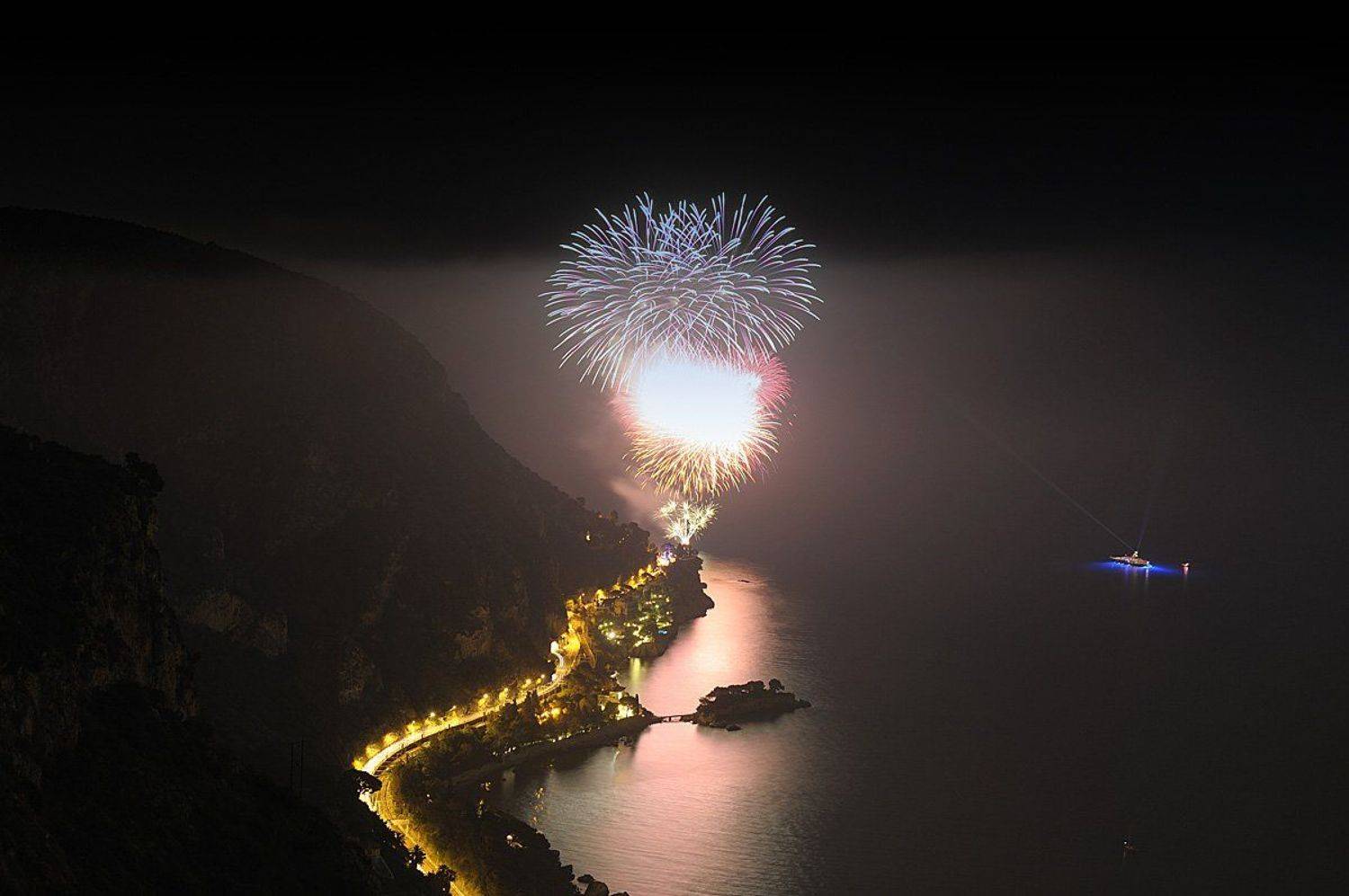 Салют. Автор: Alitet , Alitet