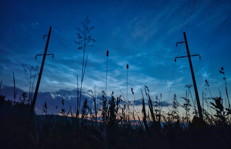 серебристые облака, снято на смартфон, realme xt Прогулка ночьюphoto preview