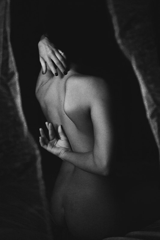 девушка, ню, черное, белое, силуэт, голая photo preview