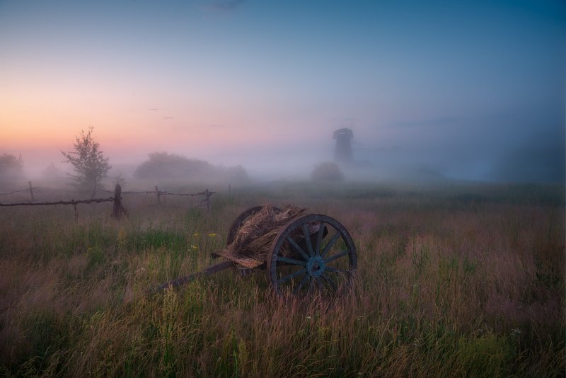 утро, телега, туман, рассвет, лето В предрассветной тишинеphoto preview
