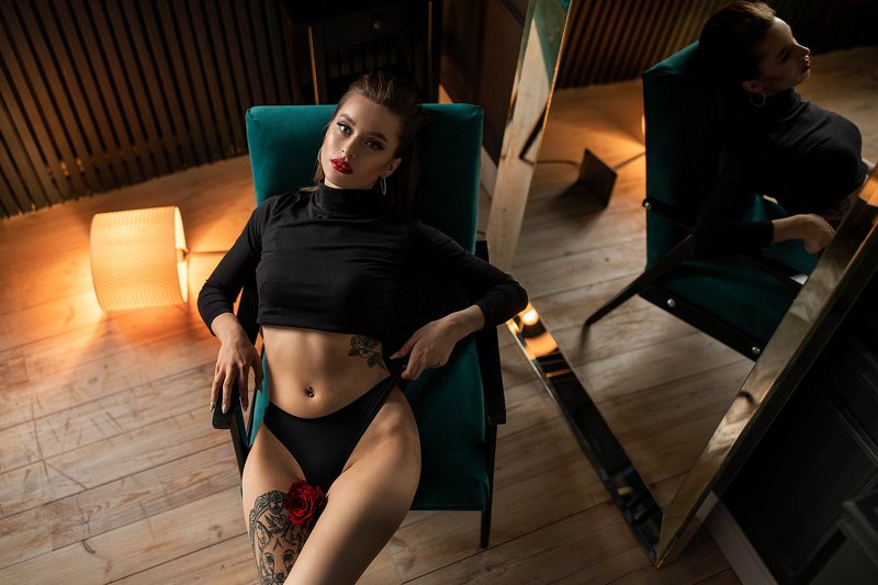 девушка, красная помада, роза photo preview