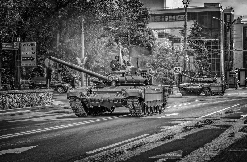 по Дону танки грохоталиphoto preview