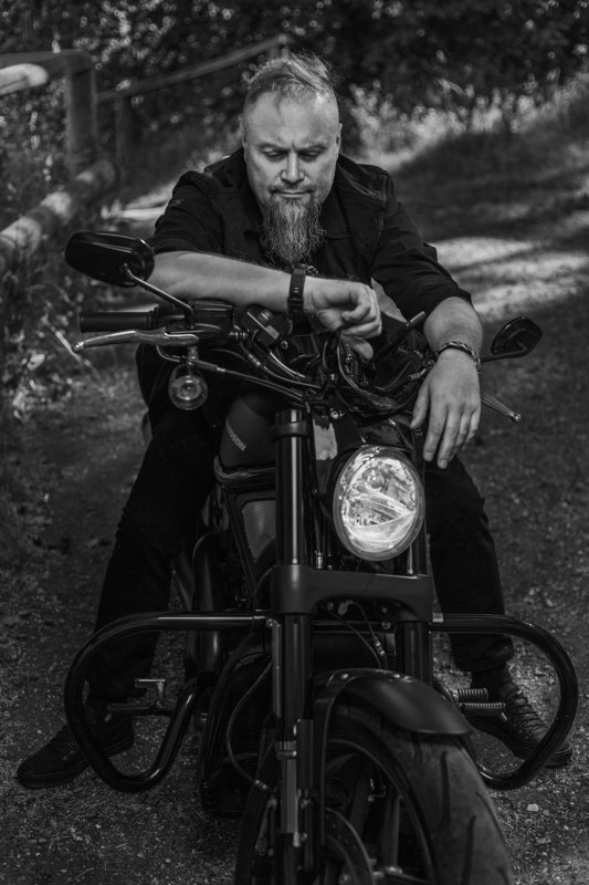 tonybladephoto Serge and Harleyphoto preview