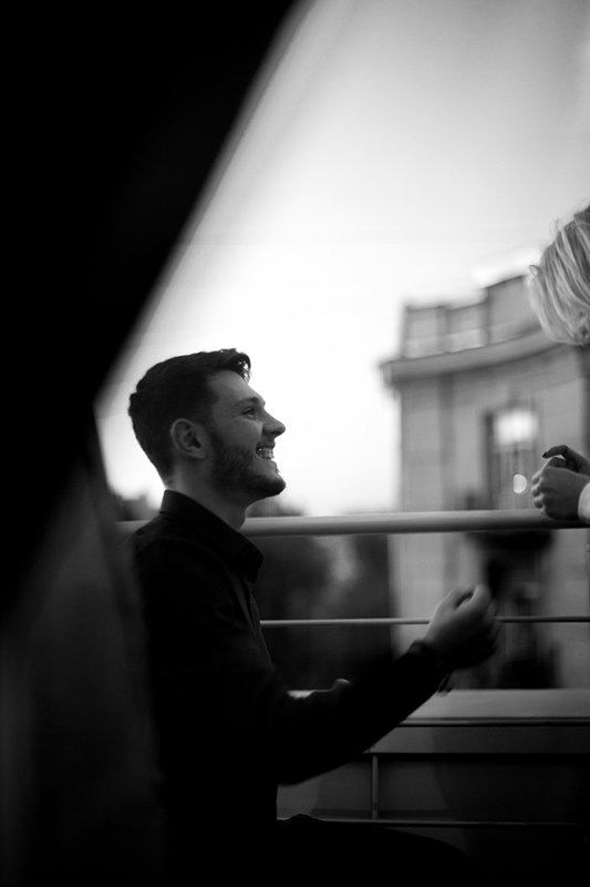 новобрачные, предложение, репортаж, черное, белое, девушка, парень, балкон, фотосессия photo preview