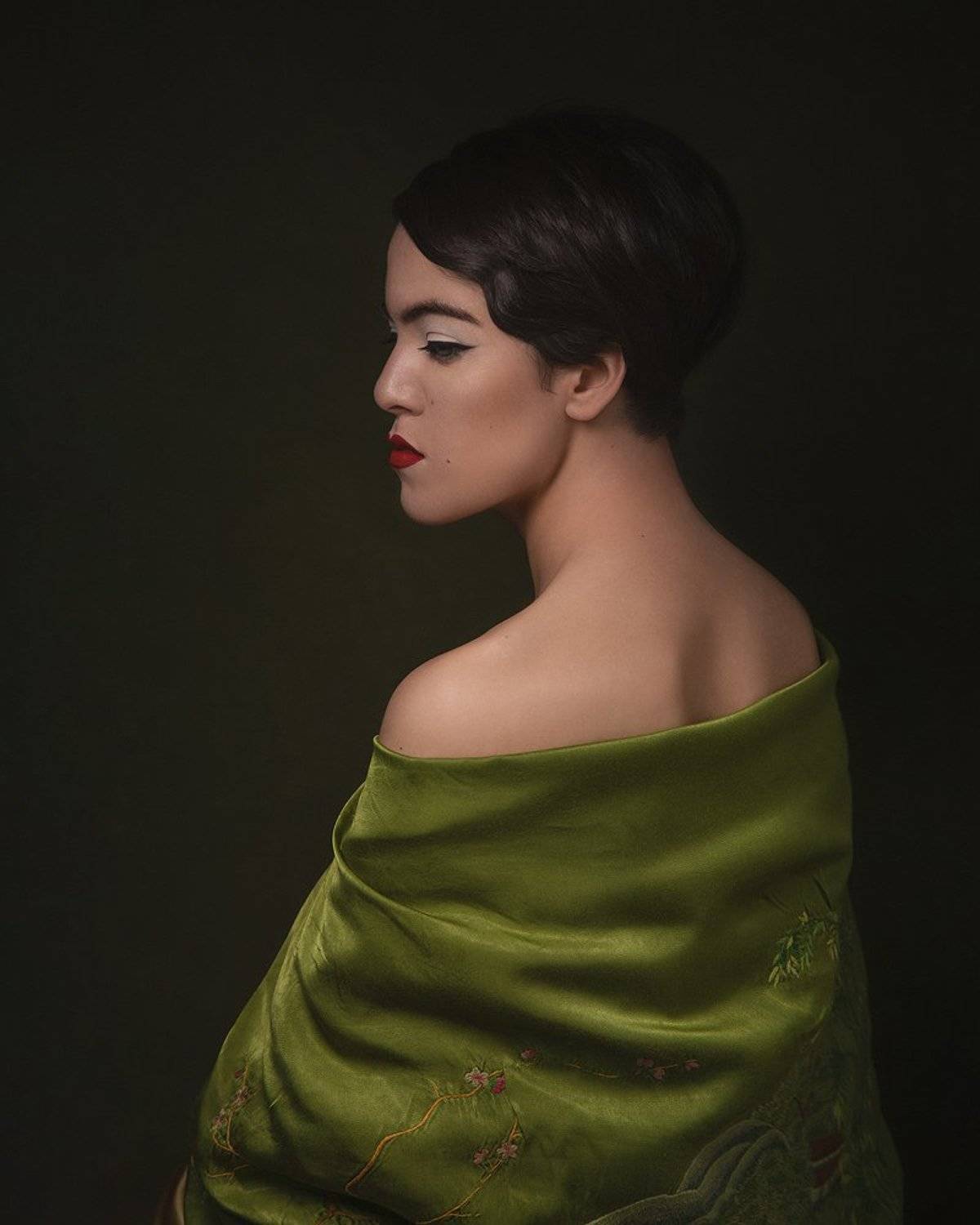 Тома. Автор: Юлия Дурова , Юлия Дурова