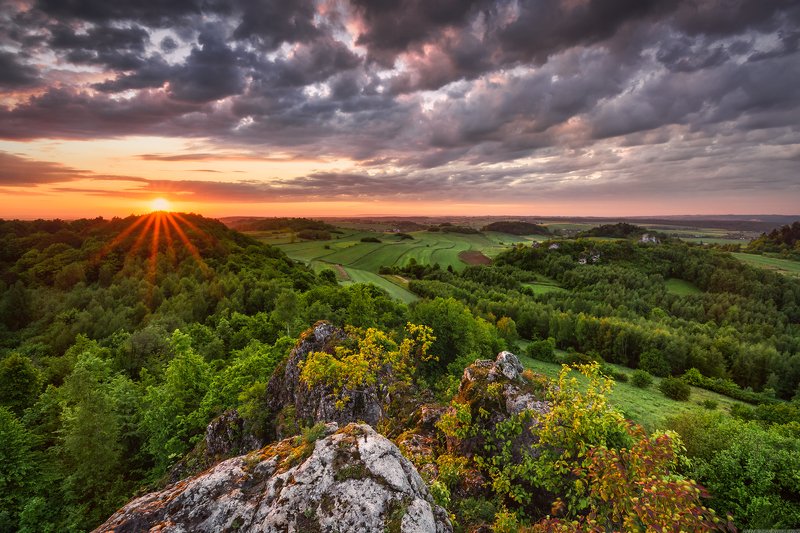 #cloud #sky  #nature #outdoors   #landscape #sunrise #landscape #nature #rock #tree #panoramic #nikon June Sunrisephoto preview