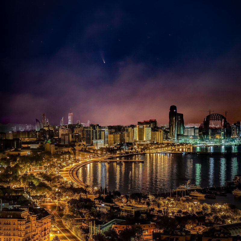 Комета NEOWISE над Бакуphoto preview