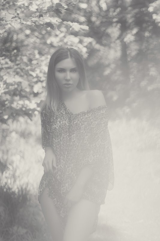 girl portrait bw Dariaphoto preview