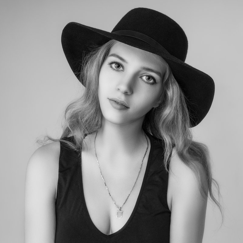 Cherchez la femmephoto preview