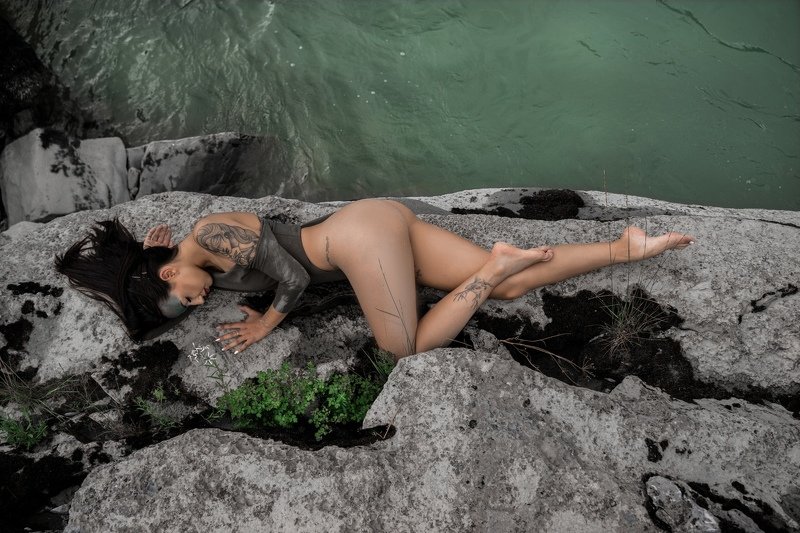 На берегу Катуниphoto preview