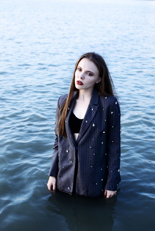 Темные водыphoto preview