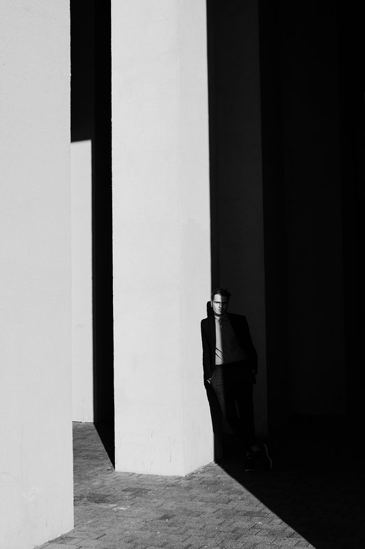 тень, свет, графичность, парень, портрет ***photo preview