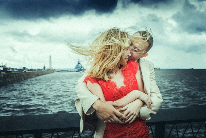 Когда нет нужды беспокоиться о прическе, погоде...да и вообще о чём бы то ни было.photo preview