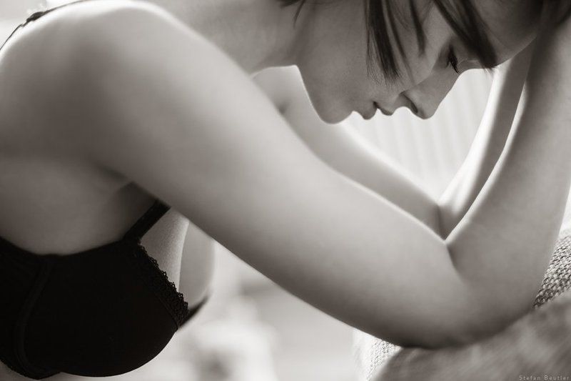 emotion, portrait, woman, frau, sinnlich, sw, bw, monochrome, bokeh going deepphoto preview