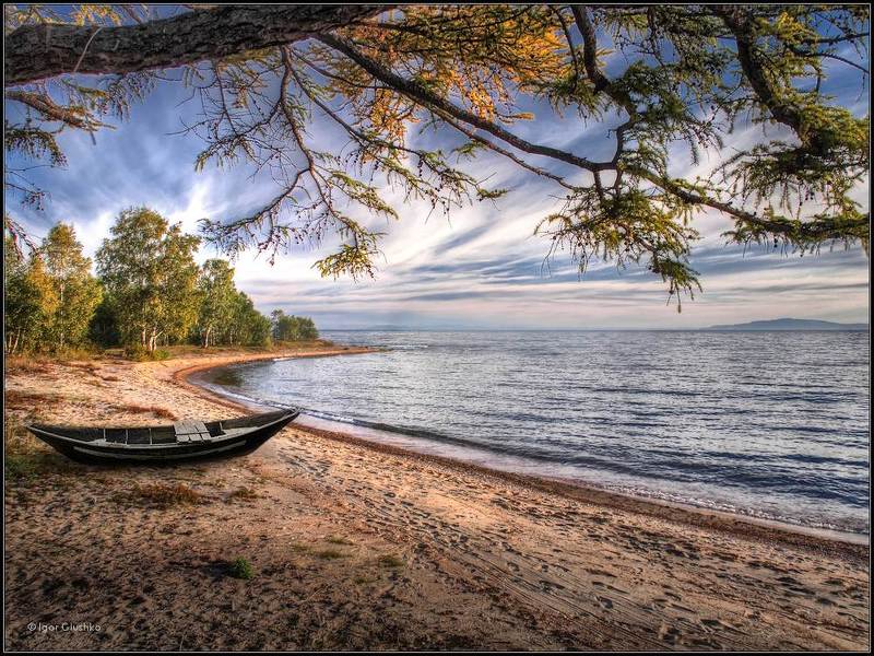 байкал, берег, лодка, осень Идиллия Байкалаphoto preview