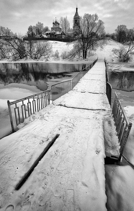 На пол-пути в никудаphoto preview