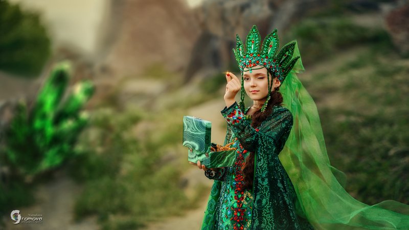 малахитовая шкатулка, сказка, зеленый, самоцветы Хозяйка медной горы фото превью