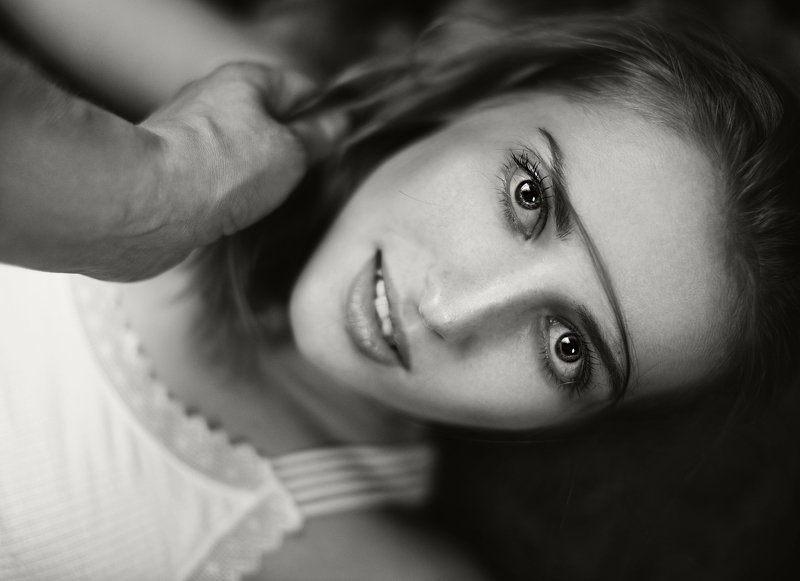 портрет, эмоции, взгляд, красивая, робко, нежно Лизаphoto preview