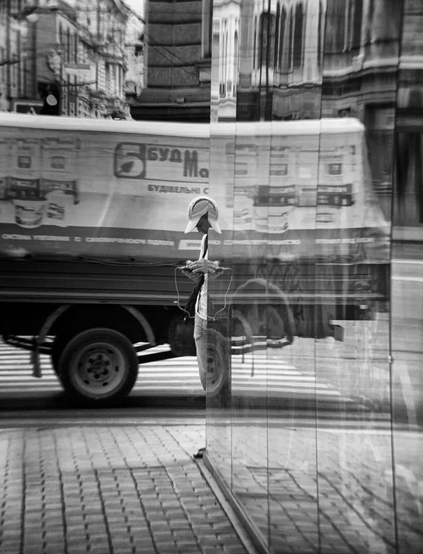 город,улица,дорога,люди,жанр По городу ...photo preview