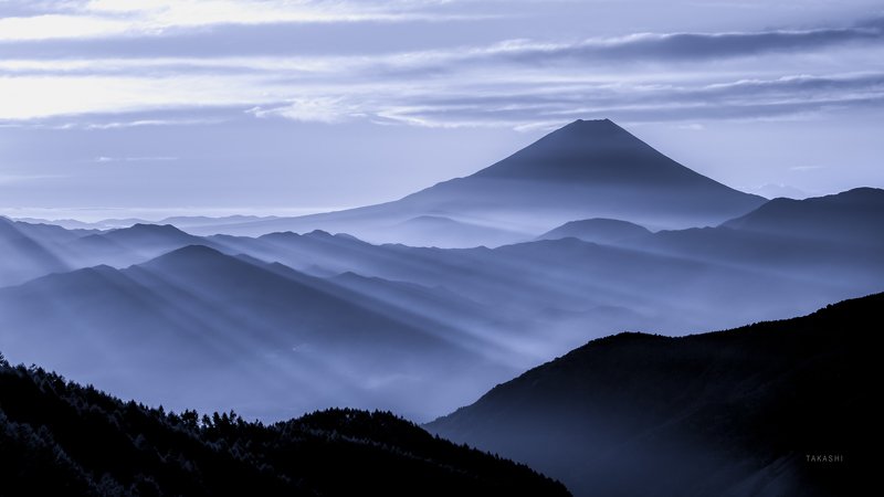 Fuji,mountain,Japan,haze,gas,fog,light,sunrise Light ladderphoto preview