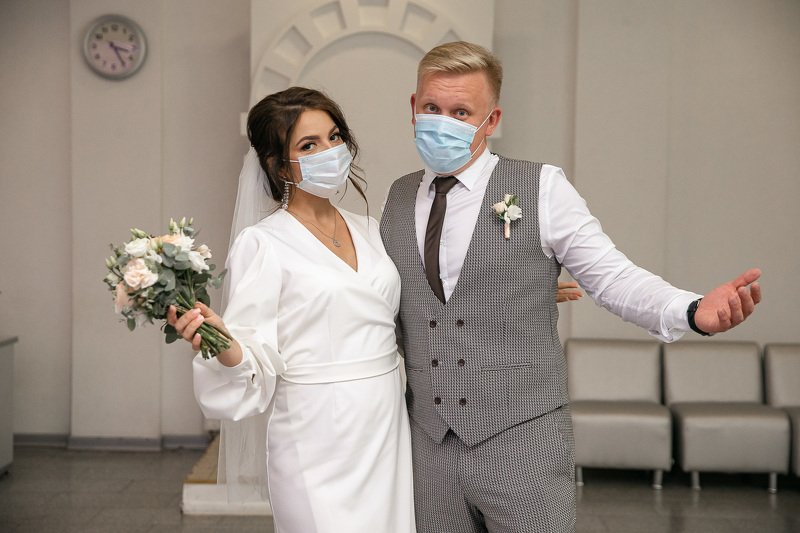 загс, регистрация, молодожены, молодоженывмасках, В ЗАГСеphoto preview