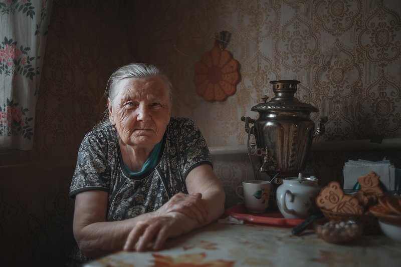 пожилой человек, возраст, деревня, ветеран, дети войны Бабушка.photo preview