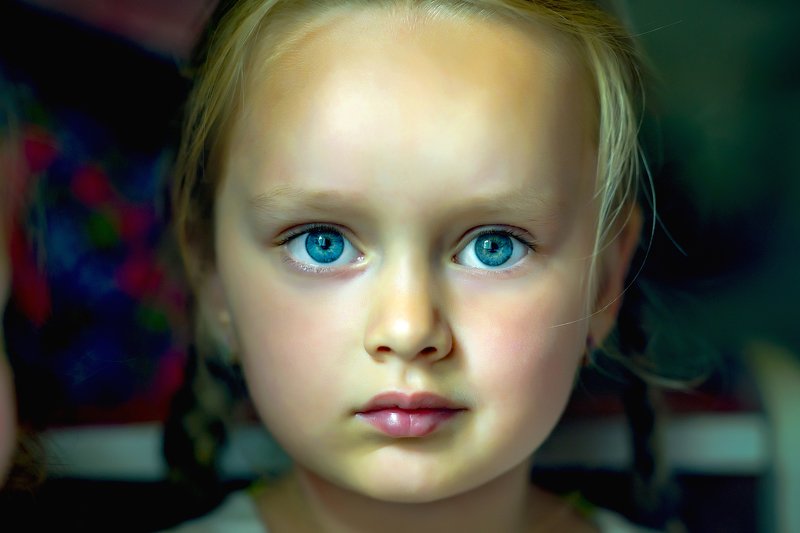 девочка, красавица, славянская внешность, прямой взгляд, голубые глаза Русская душаphoto preview