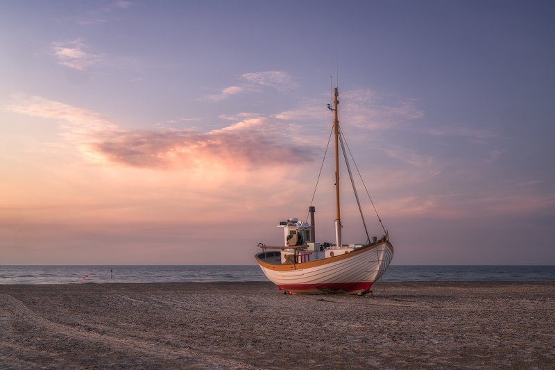 Beach, Beach Boat, Cloud, Coast, Denmark, Fishing, Fishing Boat, Fishing Camp, Jammerbugten, Jutland, morning, Morning Light, Sand, Scandinavia, Sea, seafront, Slettestrand, Water Jammerbugtenphoto preview