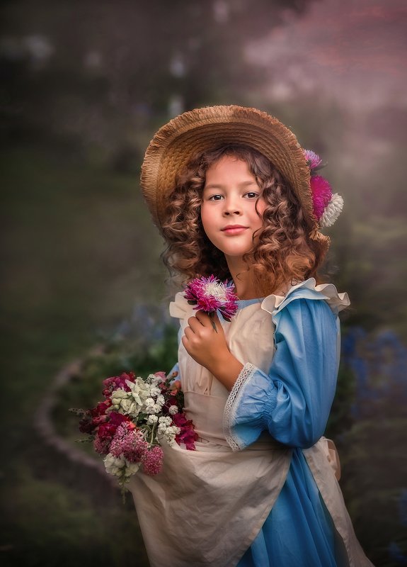 девушка, ретро, винтаж, портрет Цветочницаphoto preview