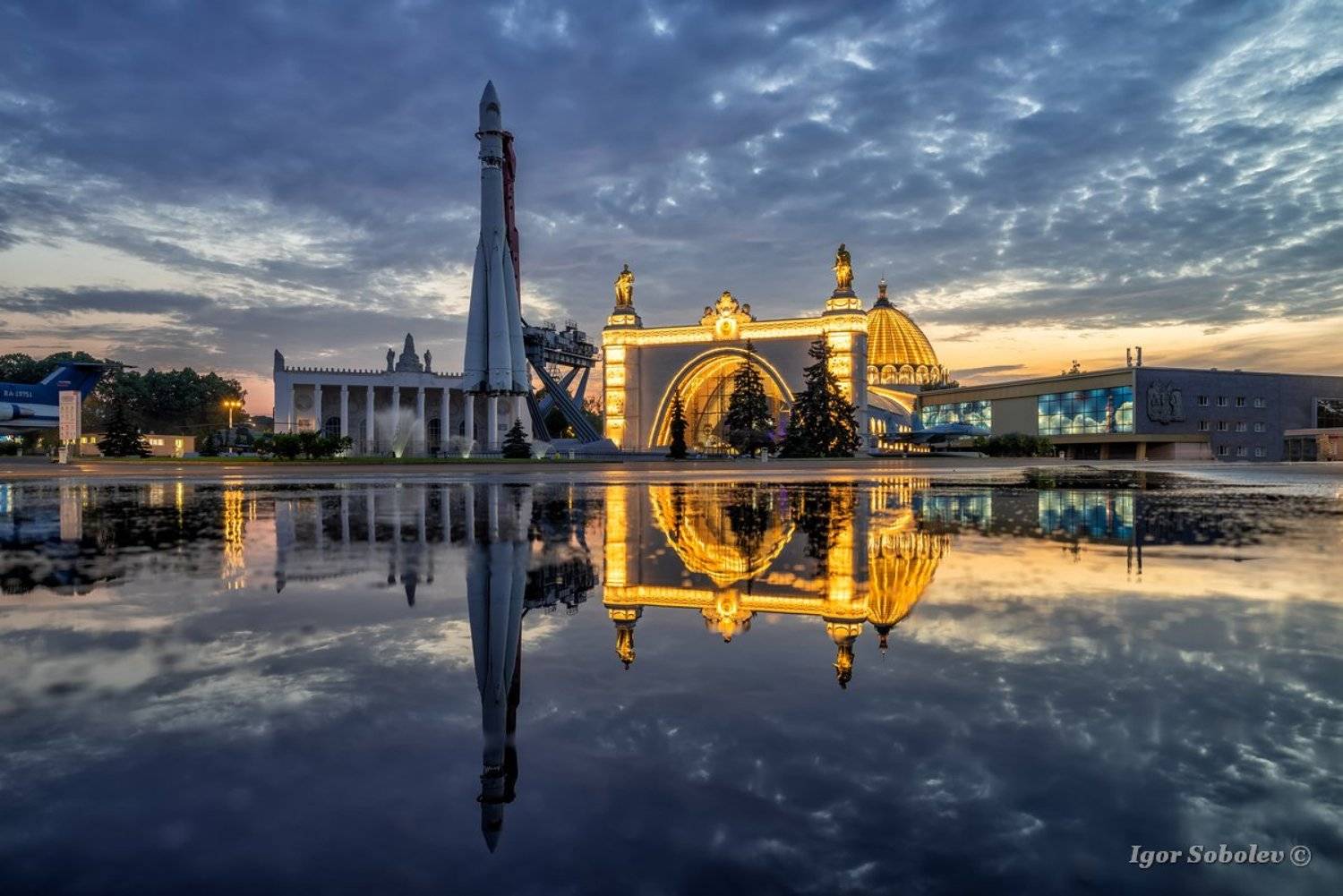 космос, павильон космос, вднх,отражение, москва, Игорь Соболев