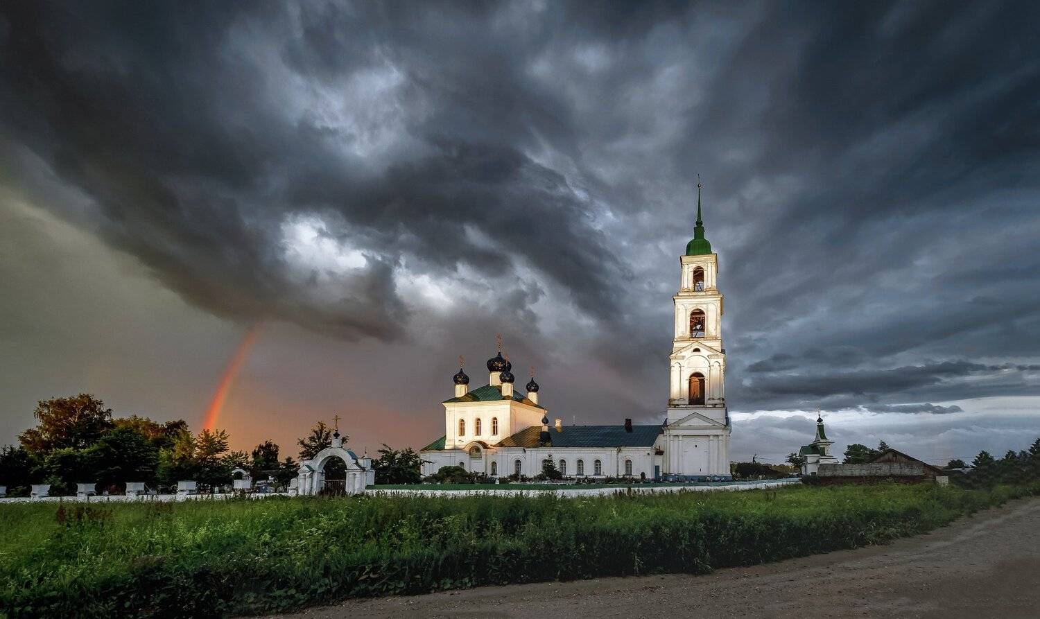 гроза, радуга,тучи, храм, церковь,, Игорь Приданников