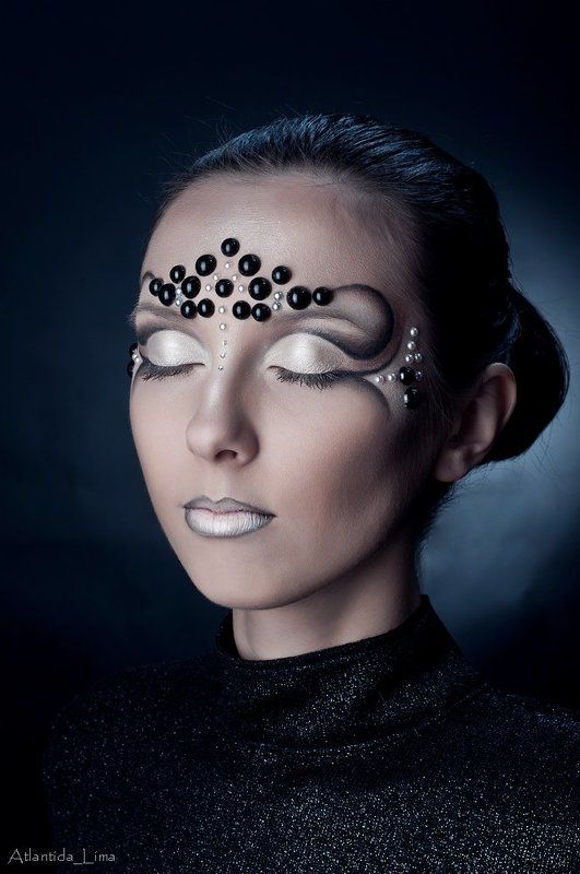 Снежкаphoto preview