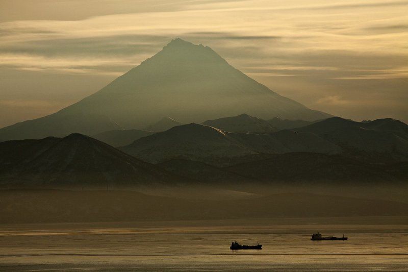 камчатка, бухта, вулкан, вилючинский, вечер когда наступает вечер...photo preview