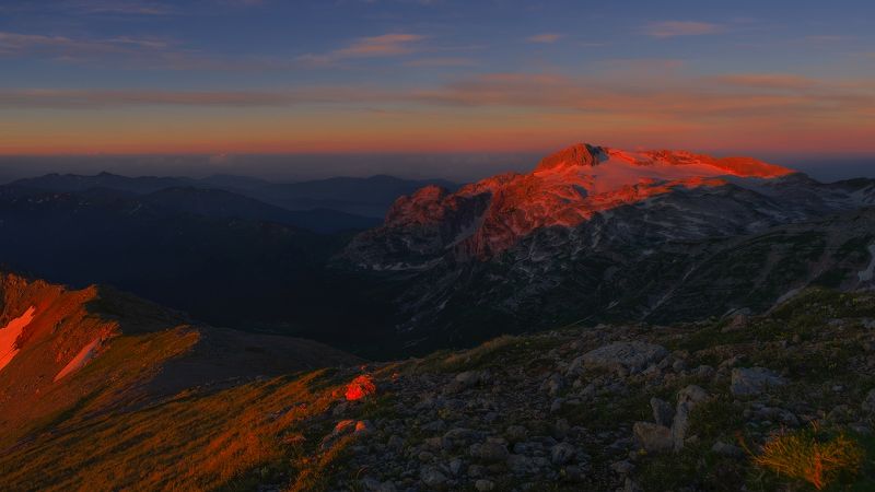 УТРО КРАСИТ КРАСНЫМ ЦВЕТОМ , СКЛОНЫ НАШЕГО ФИШТА фото превью