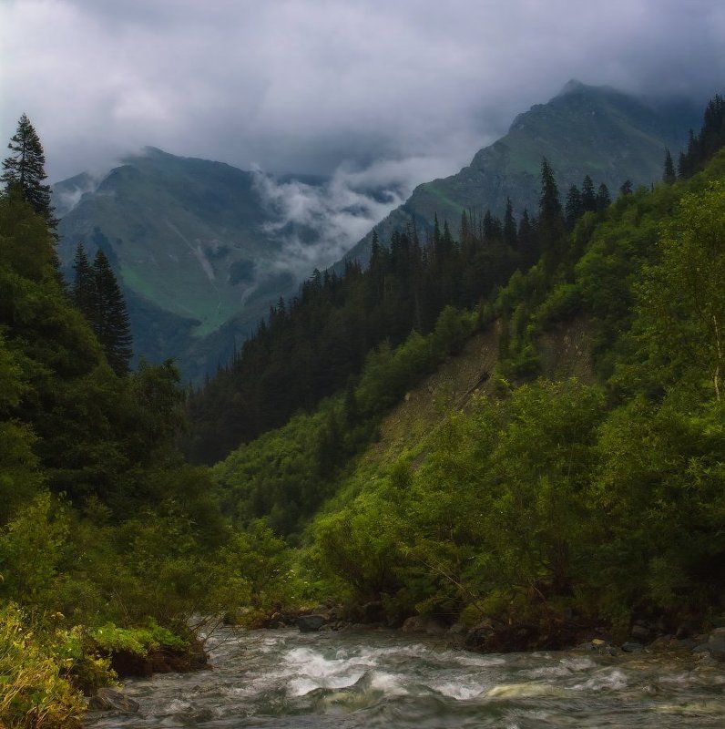 Где- то в горах Кавказа.photo preview