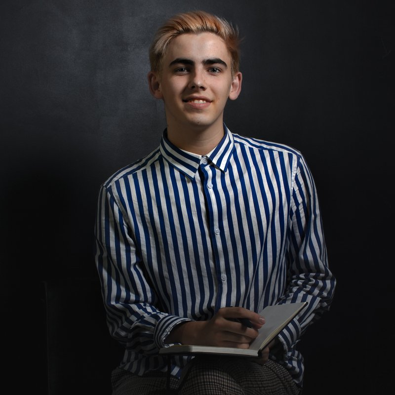 учитель, портрет молодого человека. студийный портрет, характерный портрет Молодые учителяphoto preview