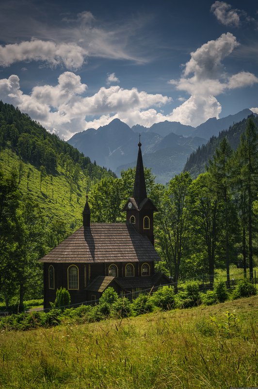 #landscape #panoramic #photo #nikon #adventure  #sky #clauds #architecture #mountains Tatranská Javorinaphoto preview