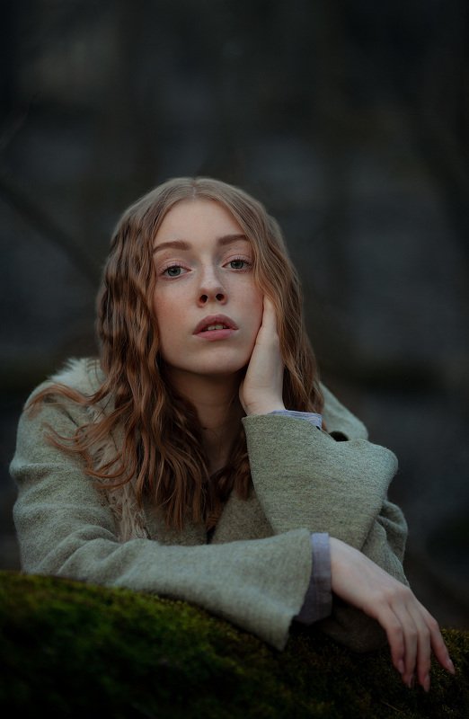 Просто красивая девушкаphoto preview